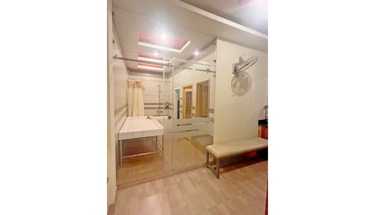 Mặt tiền kinh doanh Tạ Quang Bửu 4x20 80m2 đúc 5 tầng chỉ 17 tỷ 6